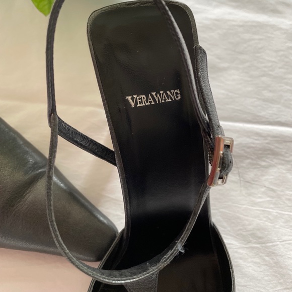 Vera Wang heels - Picture 2 of 7